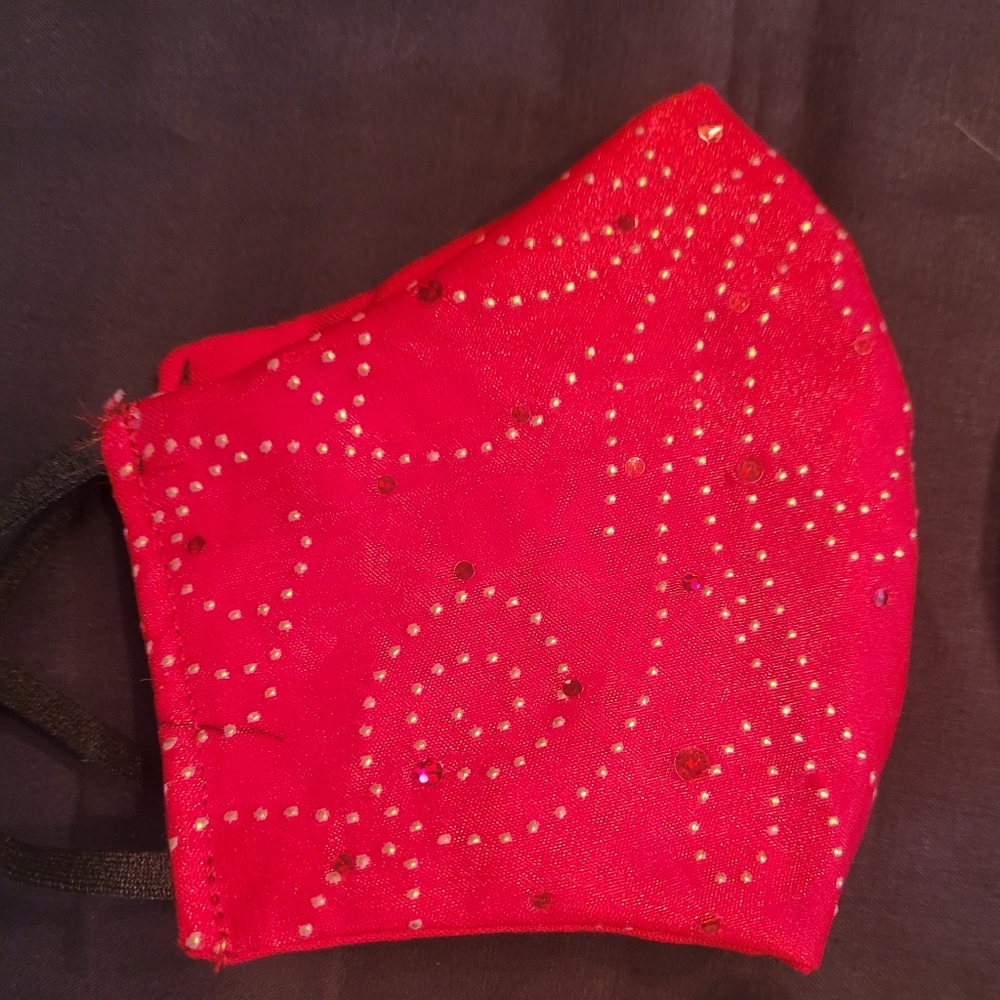 Pretty facemasks - Picture 3 of 6
